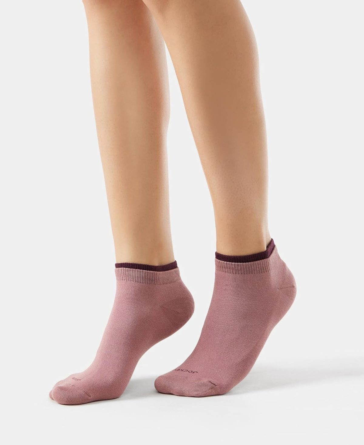 Jockey 7491 Women's Compact Cotton Stretch Solid Low Show Modern Socks with Stay Fresh Treatment (Pack of 2) - Image 3