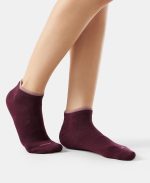 Jockey 7491 Women's Compact Cotton Stretch Solid Low Show Modern Socks with Stay Fresh Treatment (Pack of 2) - Image 7