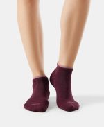 Jockey 7491 Women's Compact Cotton Stretch Solid Low Show Modern Socks with Stay Fresh Treatment (Pack of 2) - Image 6