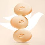 Dove Sandalwood Beauty Bar for Naturally Glowing Skin with 100% Natural Origin Sandalwood and Real Saffron Extracts 125g (Pack of 3) - Image 7