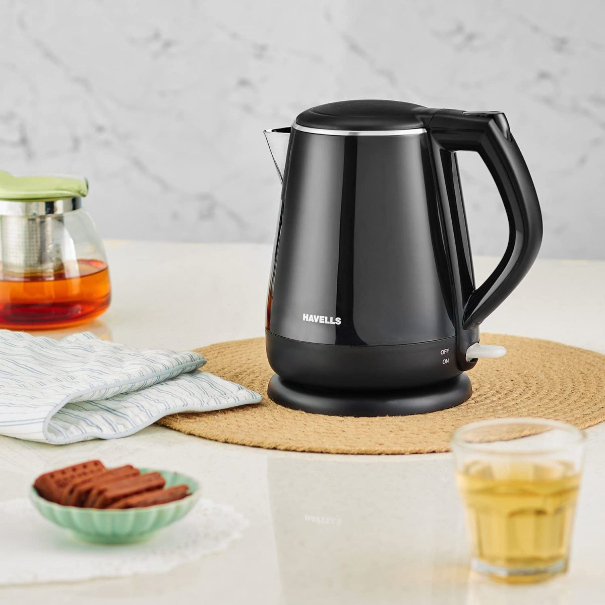 Havells Aqua Plus Electric Kettle 1.2 Litre, 1250 Watt | 304 Stainless Steel Inner Body | Cool Touch Body | Auto Shut-Off |Wider Mouth| 2 Year Warranty (Black) - Image 10