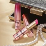 LAKMÉ Glossy Lipstick Pink (High-Shine Finish) - Image 9