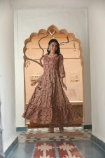 ishin Women's Cotton Relaxed Fit A Line Kurta - Image 3