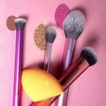 URBANMAC Artist Essentials Complete Face Makeup Brush Set for Makeup Artist Inspired Looks, 5 Count (Pack of 1) MULTICOLOR - Image 4