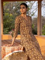 FIORRA Women's Maroon Floral Print Cotton Straight Kurta Set - Image 5