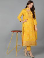 Vaamsi Women's Silk Blend Kurta Set - Image 7