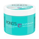 Ponds Light Moisturiser Non-Oily Fresh Feel With Vitamin E + Glycerine 300ml - Image 2