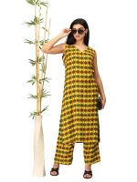 Inakshini Saachi Multi Color Checkes Viscos Rayon Sleeve Less Kurta in V Neck with Parala Pants - Image 7