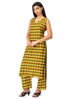 Inakshini Saachi Multi Color Checkes Viscos Rayon Sleeve Less Kurta in V Neck with Parala Pants - Image 3