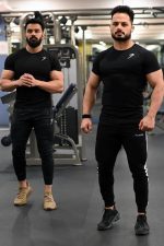 Round Neck Half Sleeves Gym Workout Solid Sports and Gym T-Shirt for Men - Image 4