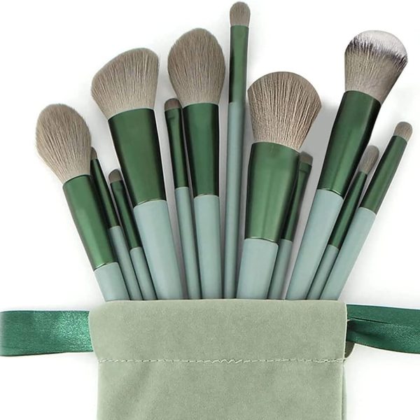 lizepto 13 Pcs Makeup Brushes Set with Bag – Foundation, Concealer, Powder, Blush, Highlighter, Eyeshadow & Eyebrow Brushes – Travel Makeup Kit for Beginners & Makeup Artists (Green)