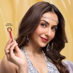 Just Herbs Lip Honey Plumping Gloss with Plant Vitamin C & Peppermint Oil (Honey Dew, 4 ml) - Image 2