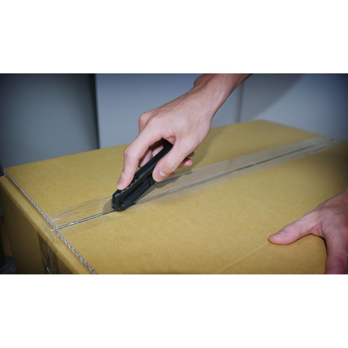 STANLEY STHT10323-800 18 mm Plastic Slide Lock Snap-Off Knife for Home & Professional Use, YELLOW & BLACK - Image 8