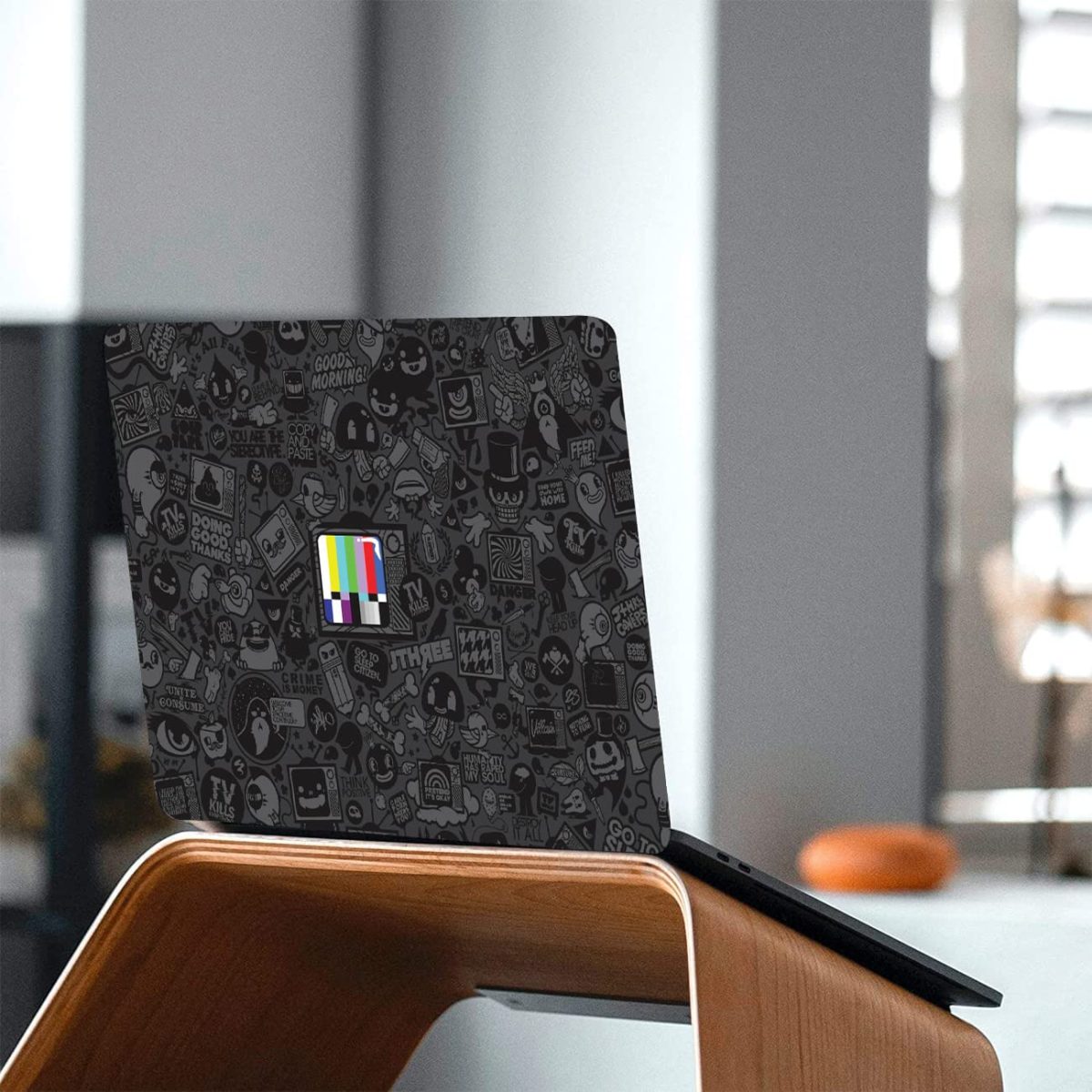 ISEE 360® Black n White Laptop Skin Vinyl Stickers for All Laptop Multicolour Size L X H 16 X 11 Inch - Image 8