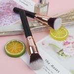 Spanking Persian Bristle Brush and Powder Sponge Puff Makeup Set- Multicolour (Black,White, Pink), 2 Pcs Brush And 1 Makeup Blender - Image 5