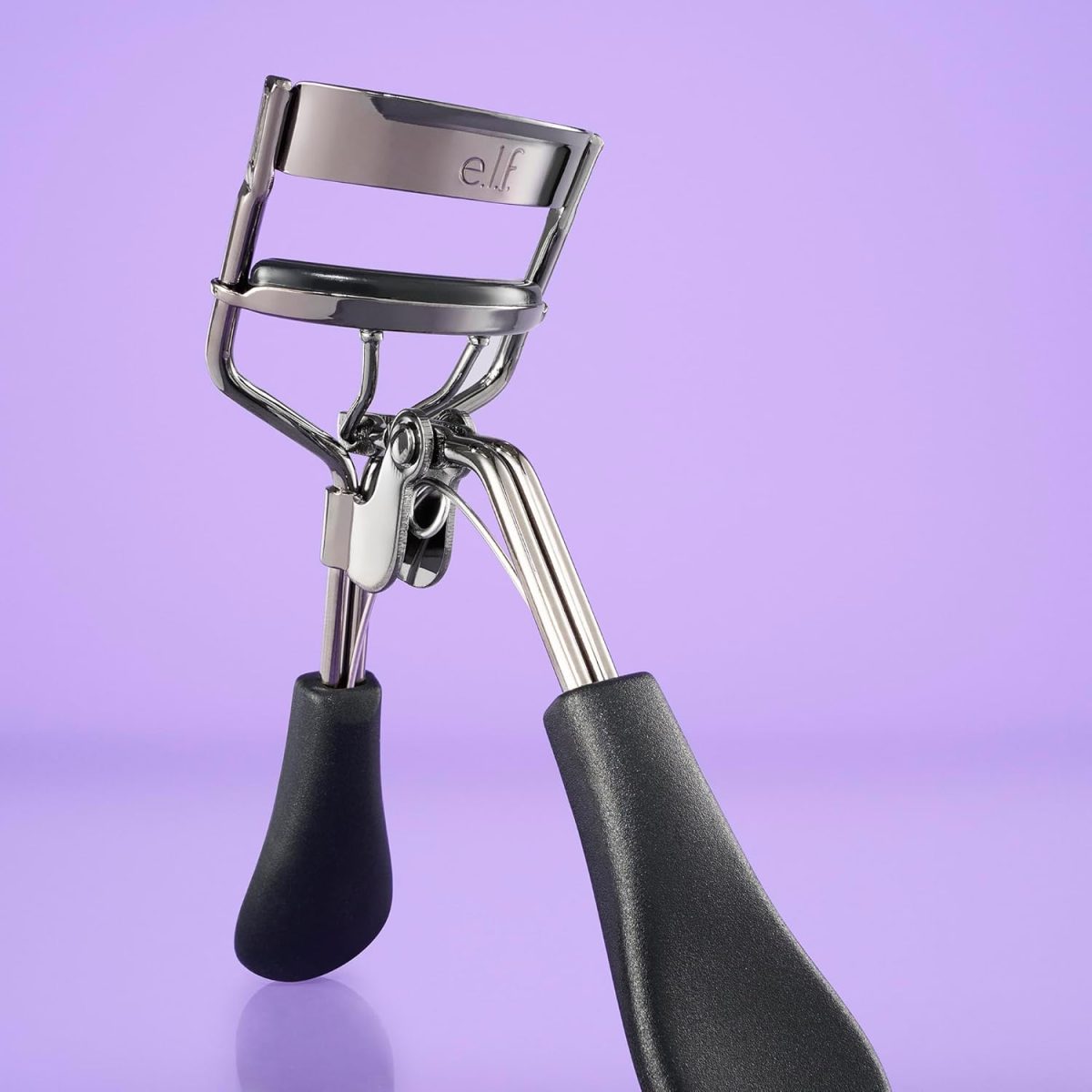 e.l.f. Pro Eyelash Curler, Strong, Contoured, Eye-Opening, Voluminous Lashes, Includes Additional Rubber Replacement Pad, Silver - Image 3