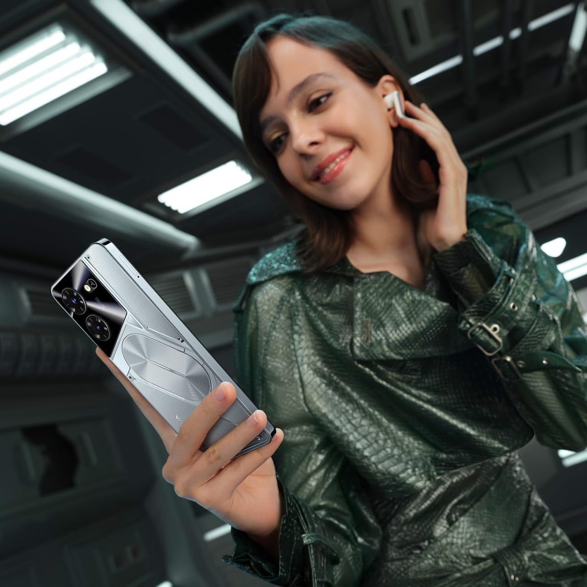 TECNO Pova 5 Pro 5G (Silver Fantasy, 8GB RAM,128GB Storage)| Segment 1st 68W Ultra Fast Charging | India's 1st Multi-Colored Backlit ARC Interface | 50MP AI Dual Camera | 6.78”FHD+ Dot-in Display - Image 7