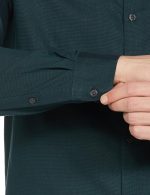 Arrow Men's Solid Full Sleeve Slim Fit Cutaway Collar Cotton Formal Shirt - Image 4