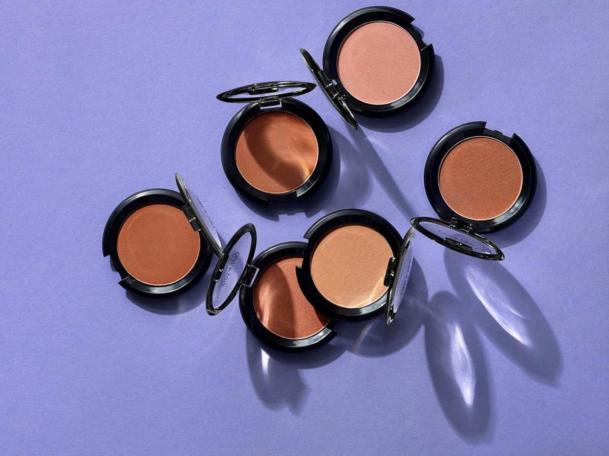 Wet n Wild, Color Icon Blush, Buildable Sheer to Bold Blush, with Velvety-soft Pressed Powder Formula, for a Healthy-looking Flush of Silky Smooth Color, Vegan, Mellow Wine Paraben & Cruelty- 20g - Image 5