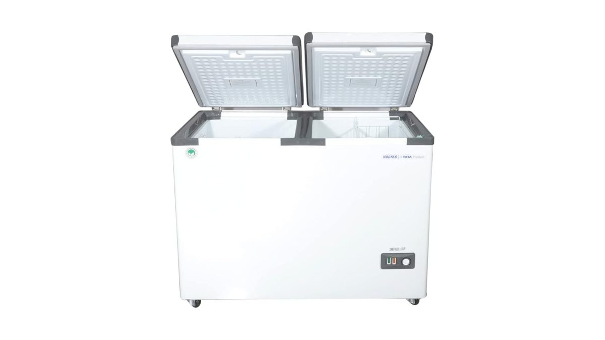 Voltas CB HT 300 DD Half Cooler Half Freezer Combo (Cooler cum Freezer, White) - Image 4