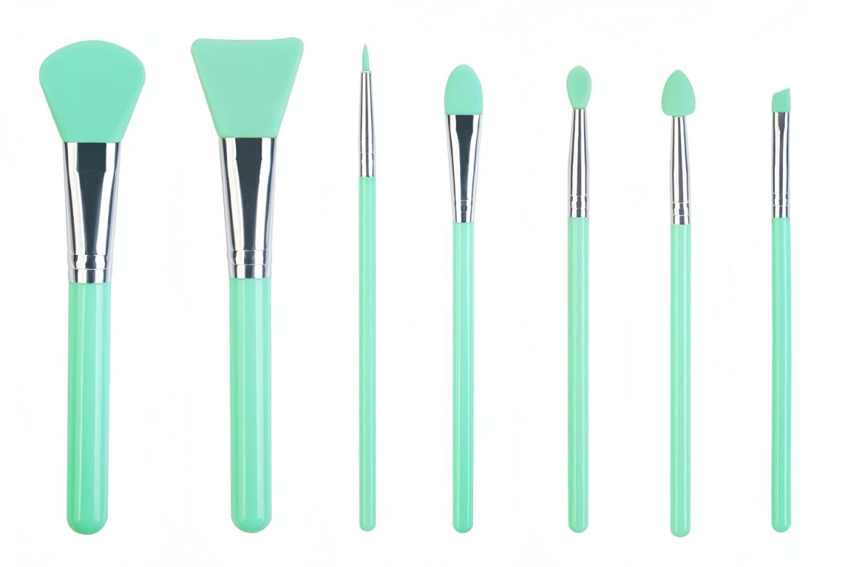 BURRDOFF 7 Pcs Mint Green Silicone Makeup Brush Set (with Leather Pouch) - Facial Mask, Eyeliner, Eyebrow, Eye Shadow, Cream Makeup, Lip, UV Resin Epoxy Art Crafting