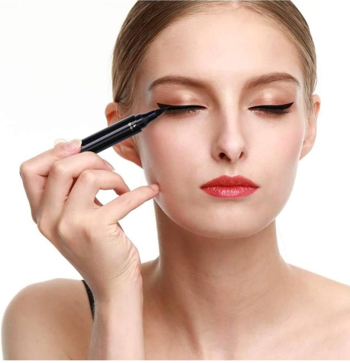 LARYNX Eyeliner Stamp Double-sided Liquid Winged Eye Liner Pen Waterproof Smudgeproof Eyeliner Pen (1 PCS, Black) - Image 8