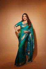 PT'Z Women's Pure Soft Banarasi kanjivaram Paithani Silk Saree with Rich Pallu With Unstitched Blouse - Image 2