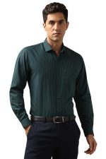Peter England Men Polycotton Premium Wonder Fabric Slim Fit Full Sleeve Striped Formal Shirt