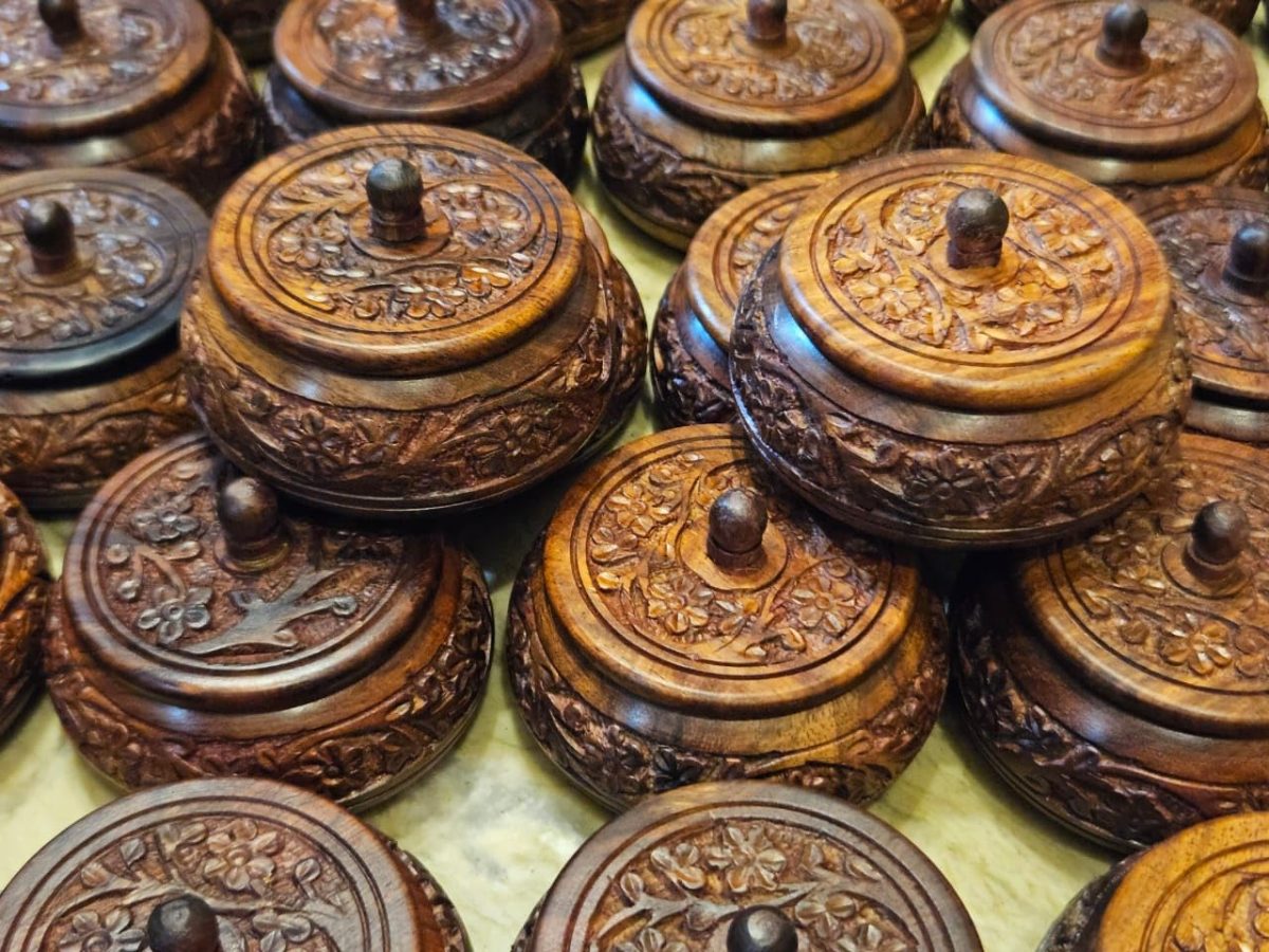 Master Arts Wooden Sindur Dabbi Box for Women - Kumkum Box (Pack of 2), Size 3.5 inch, Shisham Wood Carving Work - Image 5