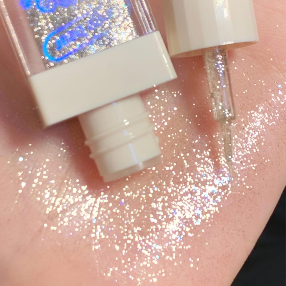 Gege Bear Dazzling Liquid Eyeshadow | Eye Makeup | Long-Lasting Formula | Buildable Coverage | 6 Shimmer Glitter Shades | Quick-Dry Application | Gen Z Beauty | Soft Pastel Packaging Design | Perfect for Teen Girls Makeup Lovers (05#Galaxy Diamond Flash, 4g) - Image 5