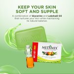 Medimix Transparent Ayurvedic Traditionally Made Bathing Bar Soap 125g (Pack of 4) | Infused with Glycerine and Lakshadi Oil | Effective for Dry Skin - Image 3