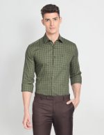 Arrow Men's Checkered Full Sleeve Slim Fit Cutaway Collar Cotton Formal Shirt - Image 7