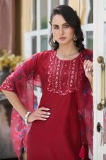 VredeVogel Women's Cotton Silk Embroidered Kurta with Pant & Organza Dupatta Set - Image 6