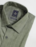 Arrow Men's Checkered Full Sleeve Slim Fit Cutaway Collar Cotton Formal Shirt - Image 8
